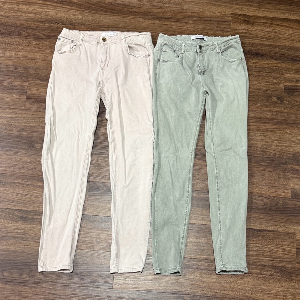 Q2 Women's Skinny Jeans in Pink and Green